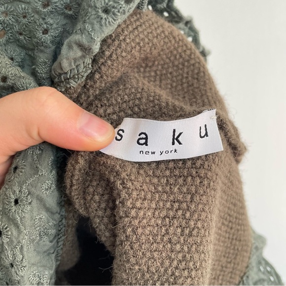 Saku New York Sleeveless Knit Vest Olive Green Top with Lace Trim Button Down S - Picture 6 of 8
